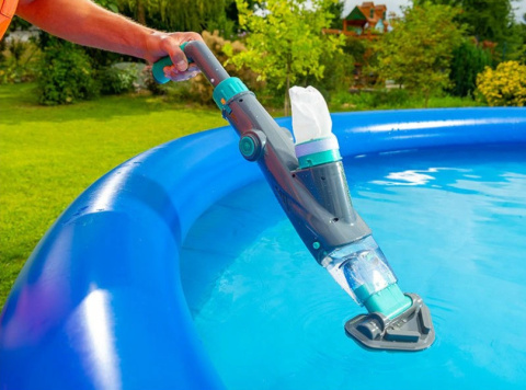 Odkurzacz ręczny do basenu/jacuzzi Shark Blaster Odkurzacz ręczny do basenu/jacuzzi Shark Blaster